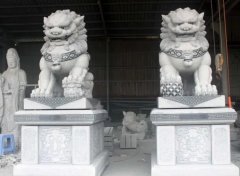 <b>石雕狮子的摆放寓意蓝狮在线</b>
