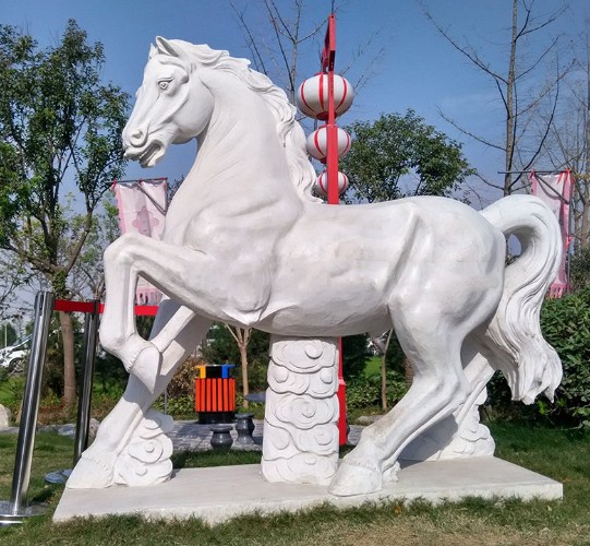 石雕马定制厂家蓝狮娱乐怎么选择