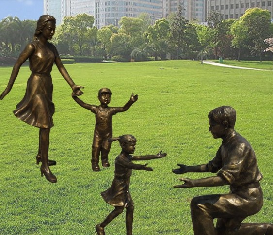 蓝狮玻璃钢仿铜雕塑定制怎么选择树脂