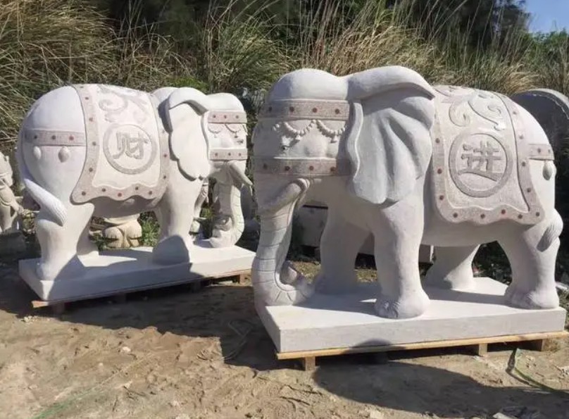 蓝狮石雕的养护保养有招