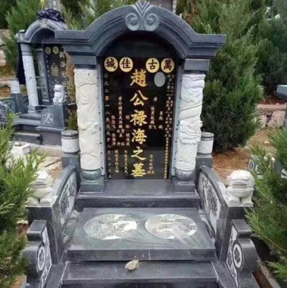 墓碑厂如何定制合适的款式蓝狮在线