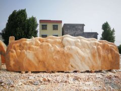 <b>蓝狮大型风景石的后期养护——福禄源石业</b>