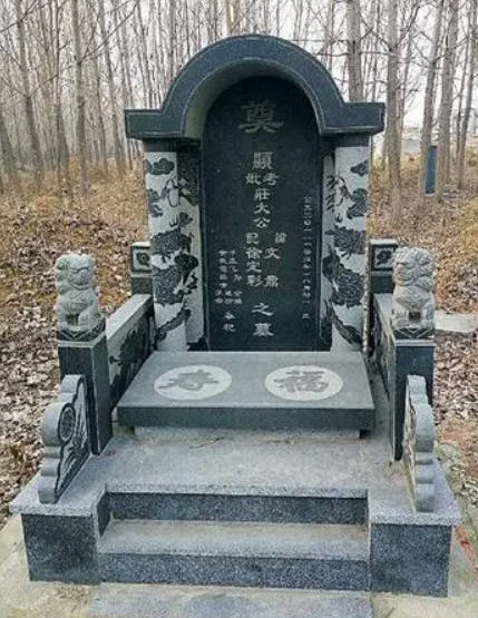 墓碑的用途和由来蓝狮