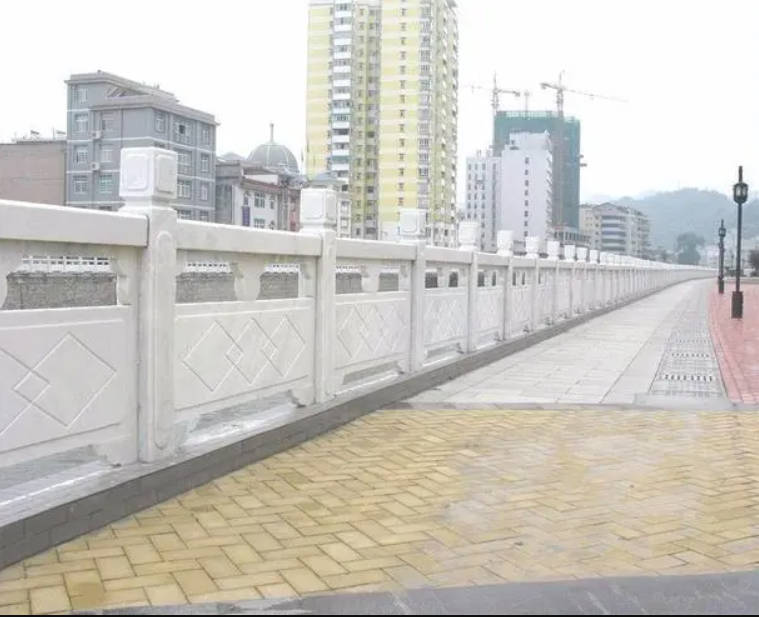 购买石栏杆石护栏应该注意什么? 蓝狮怎么选择厂家