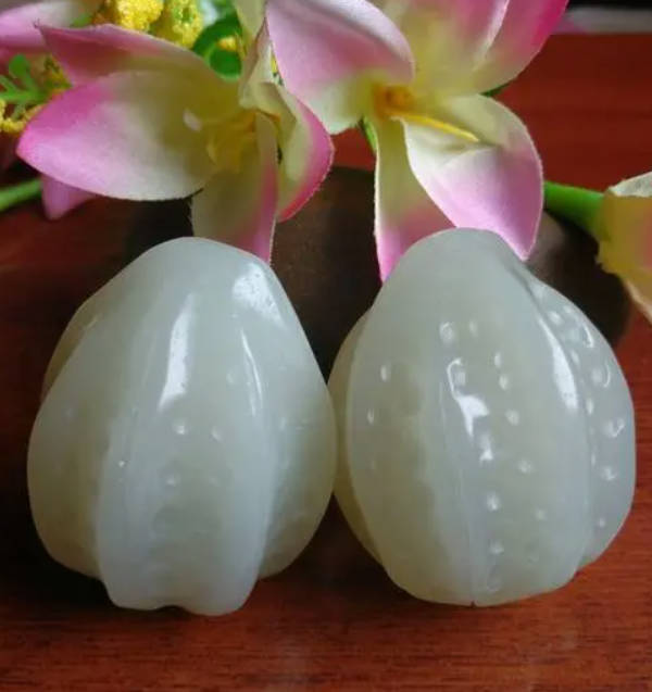 蓝狮娱乐玉石可以吃!玉石养生把玩